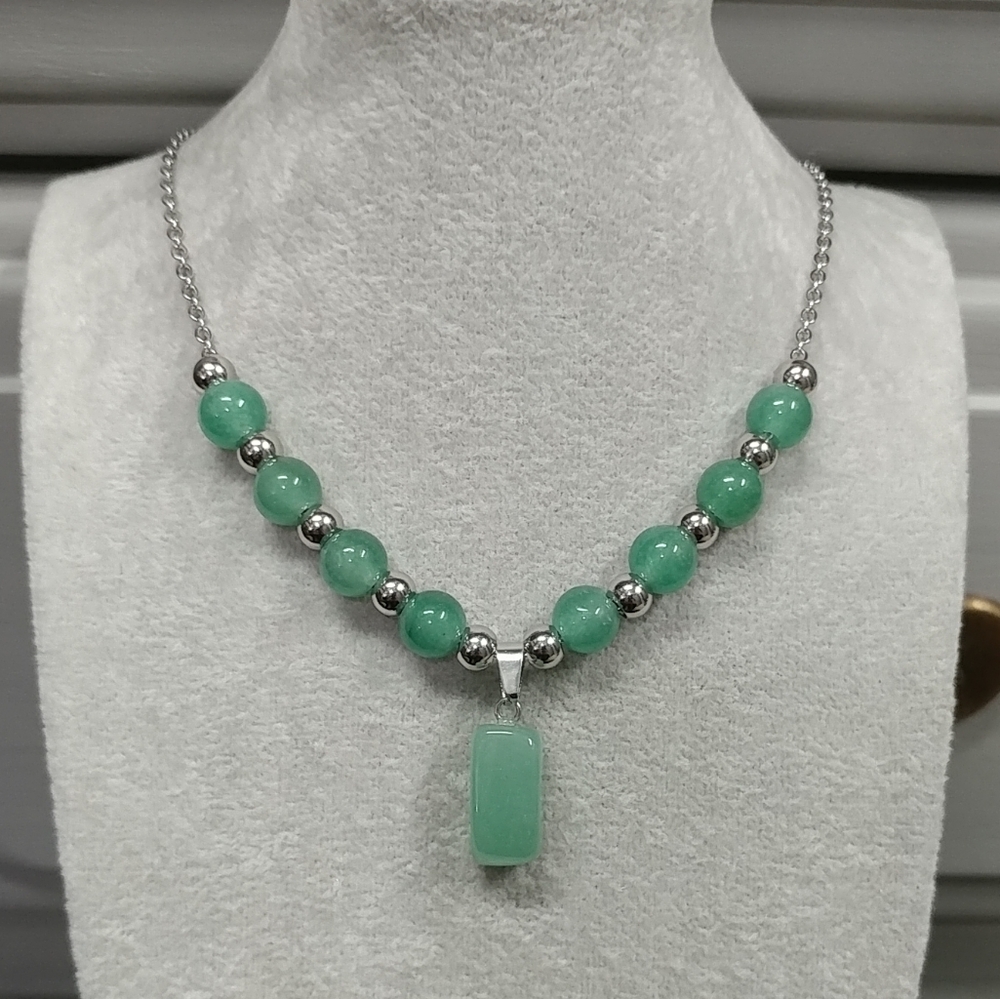 Green Aventurine Necklace Natural Gemstone Crystal Pendant Stainless-Steel Chain